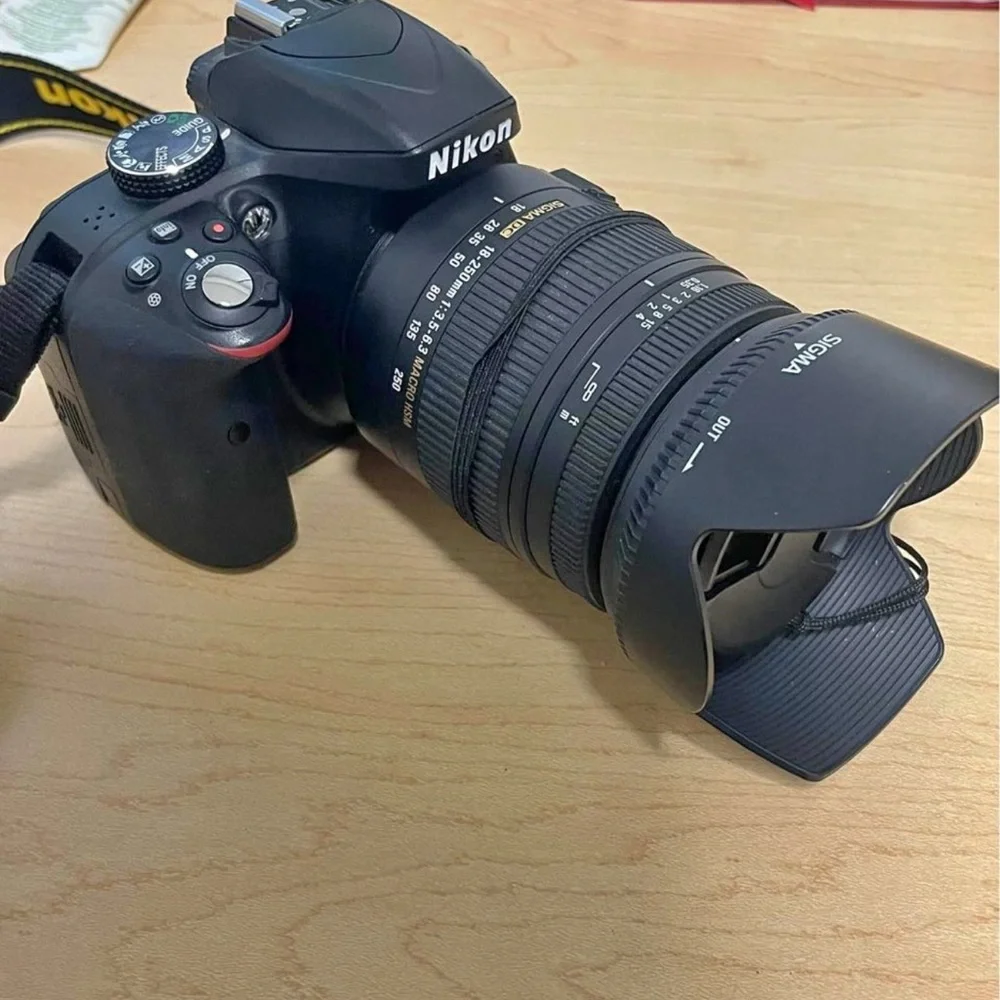 Nikon D3300 with Sigma Zoom 18-250mm lens